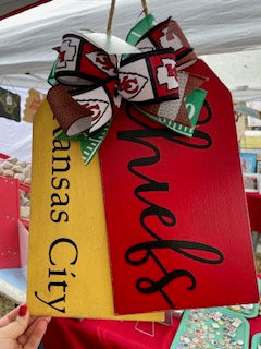 C H I E F S Door Tag Red/Gold